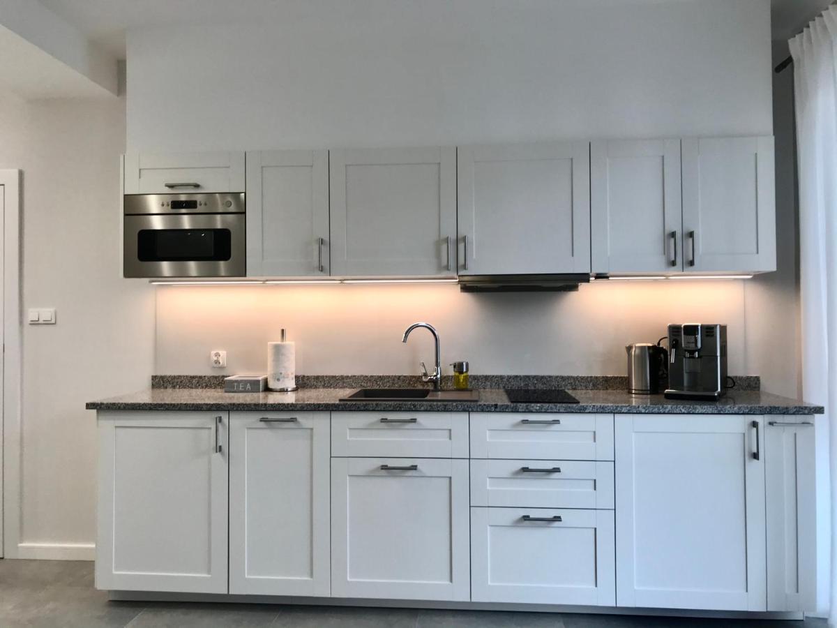 Apartamenty Porto Eli รอวี ภายนอก รูปภาพ