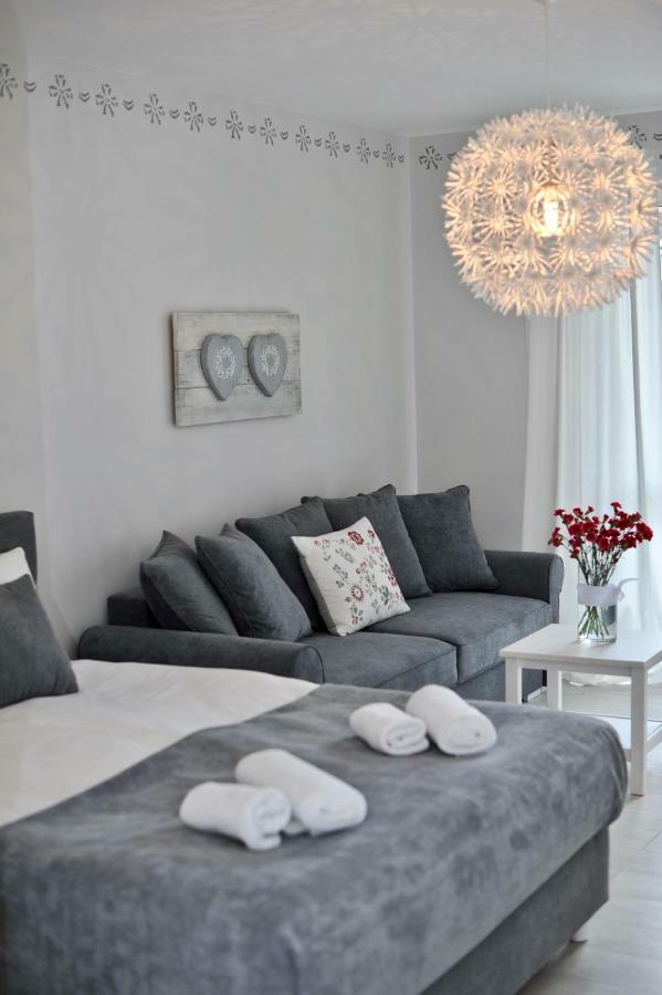 Apartamenty Porto Eli รอวี ภายนอก รูปภาพ
