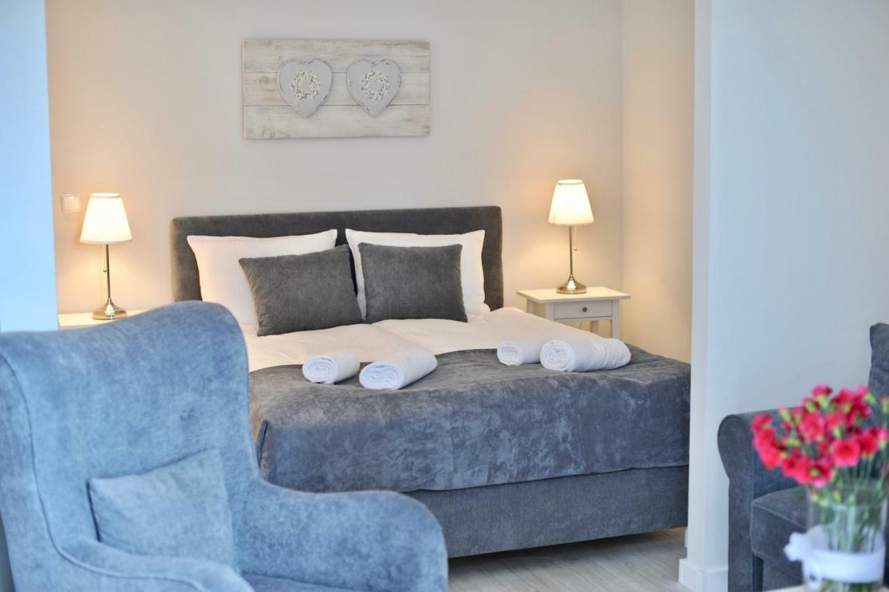Apartamenty Porto Eli รอวี ภายนอก รูปภาพ