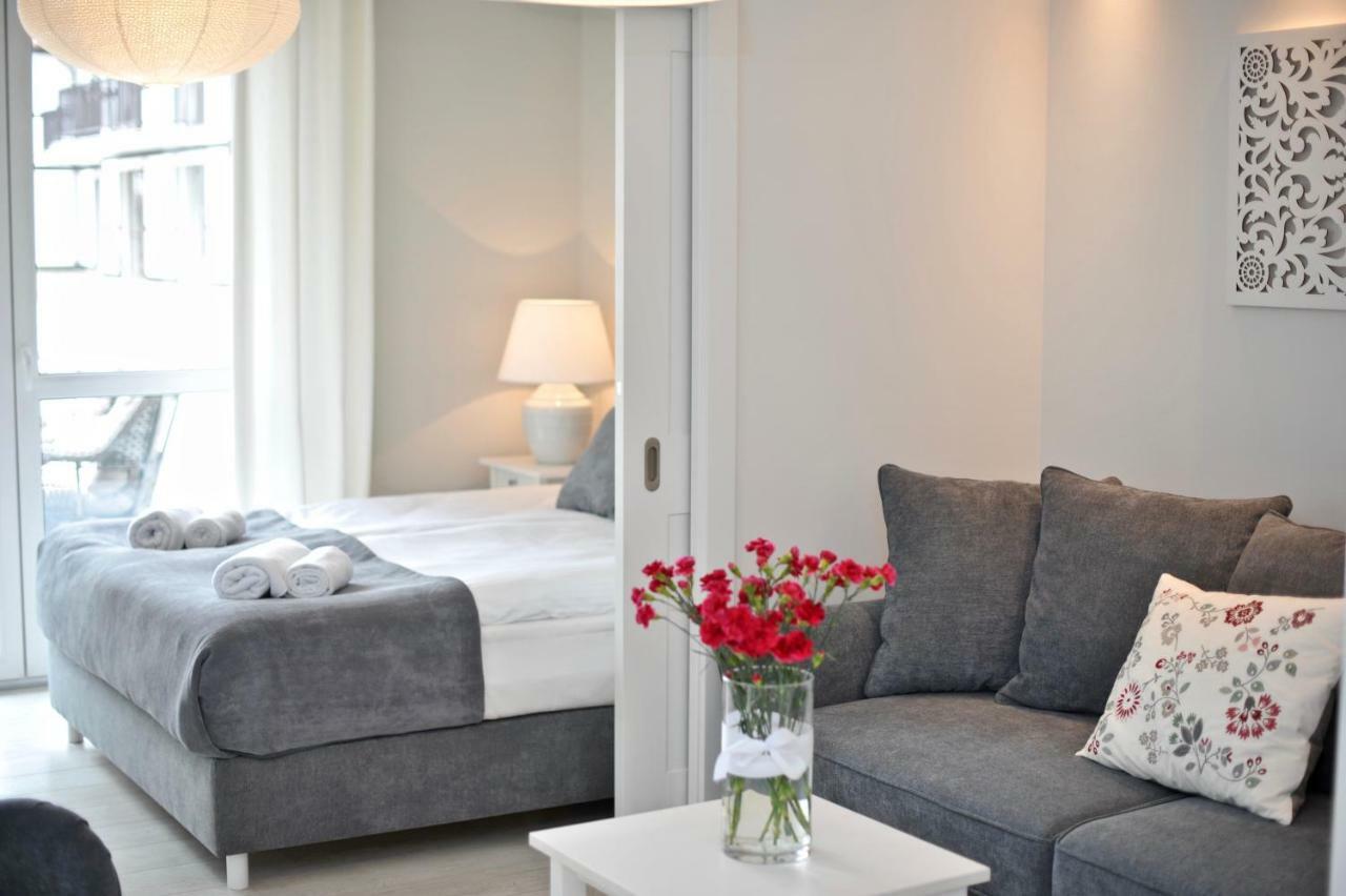 Apartamenty Porto Eli รอวี ภายนอก รูปภาพ